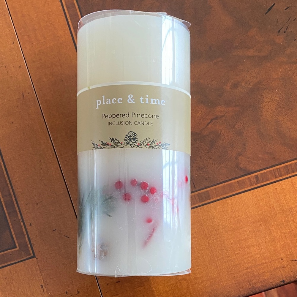 NWT Place & Time Peppered Pinecone Candle